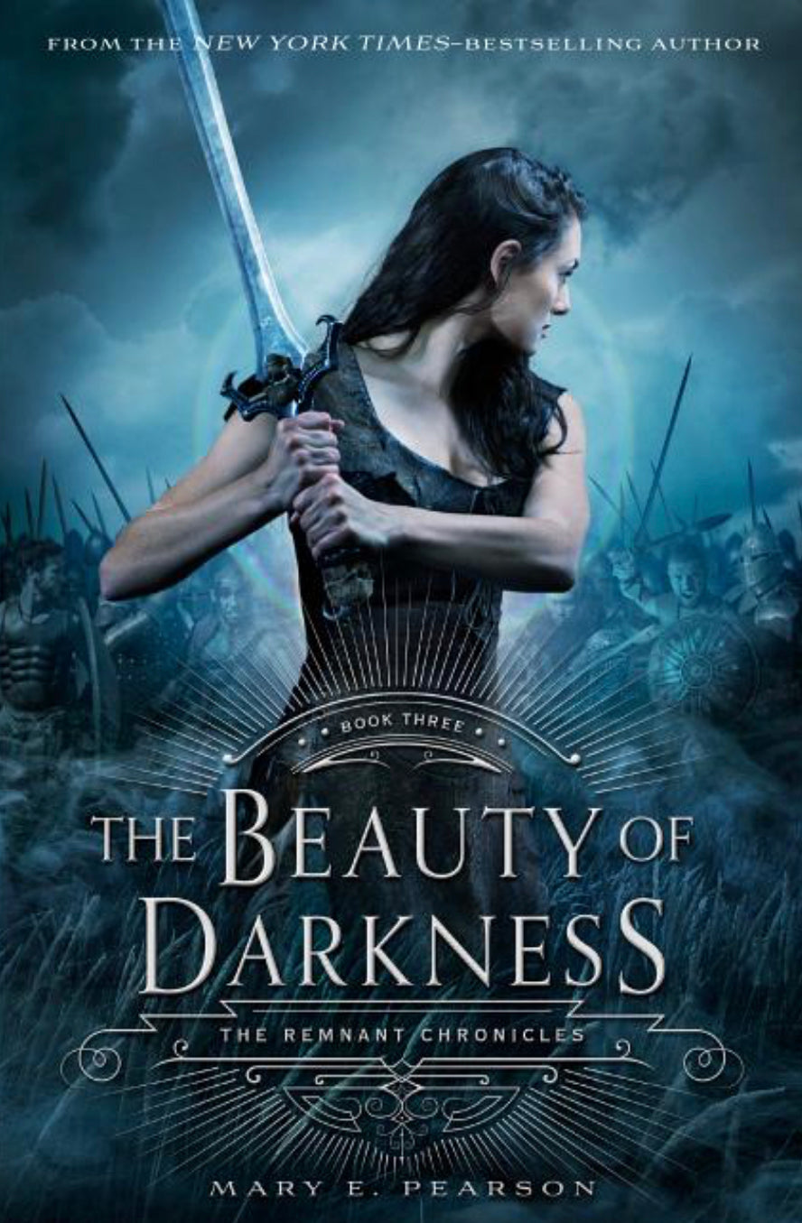 The Beauty Of Darkness - Mary E. Pearson